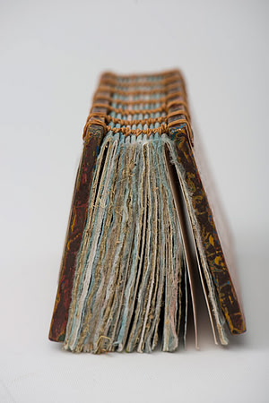 "Magnify", detail